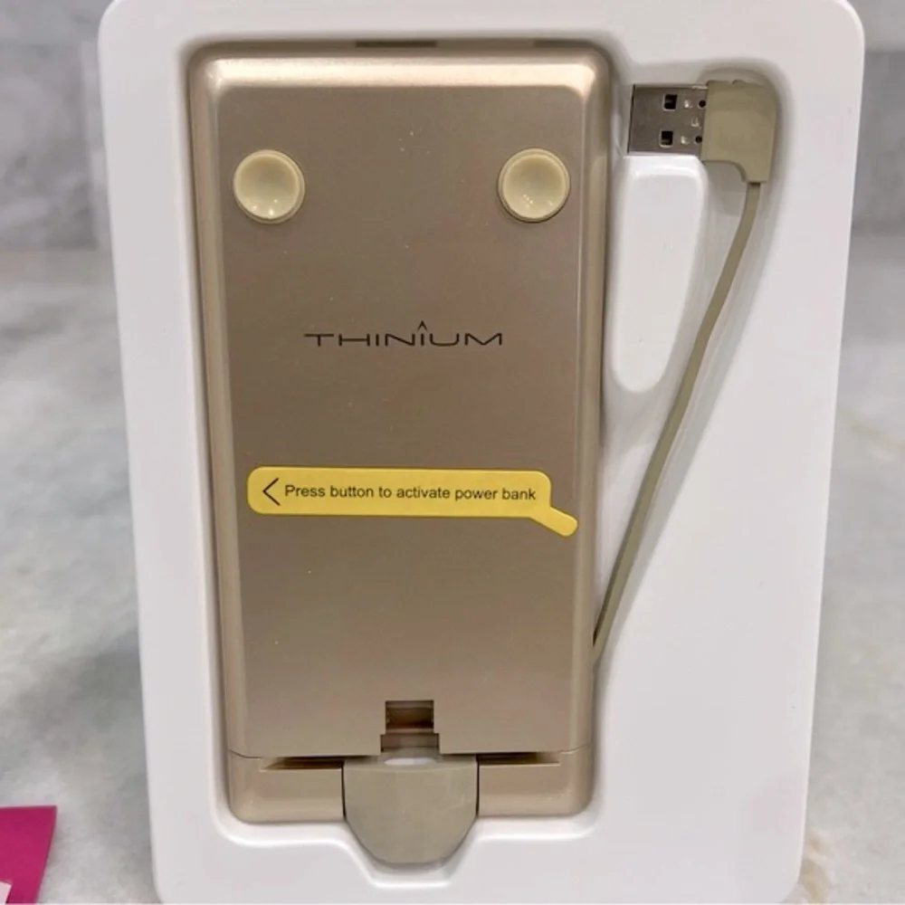 THINIUM Cordless Phone Charger in Gold Gloss